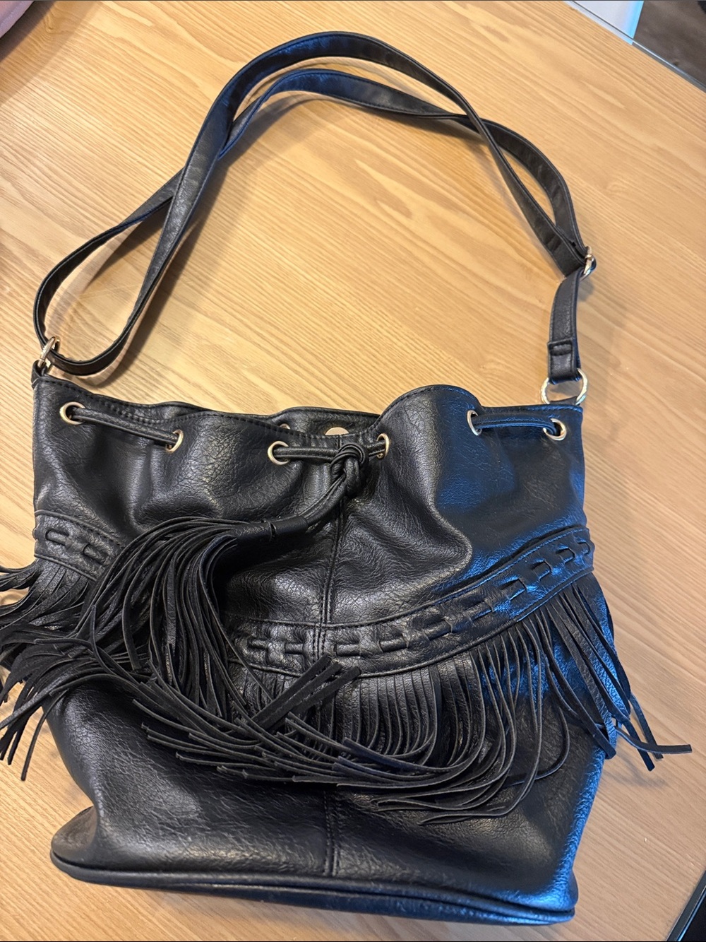 Black Fringe Shoulder Bag for Women - Stylish Everyday Tote